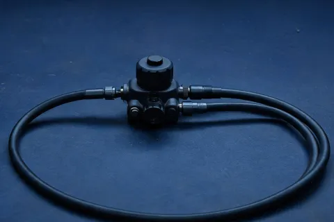 Pump and valve connections